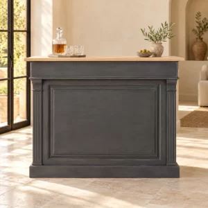 Bar Club gris patiné avec plateau en bois dans un salon beige