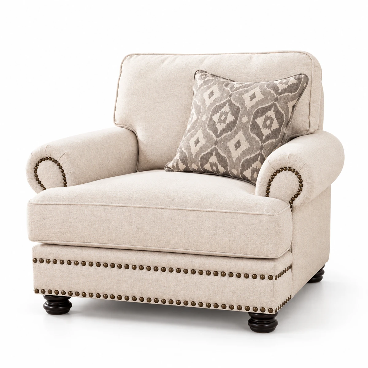 Fauteuil clouté crème sur fond blanc