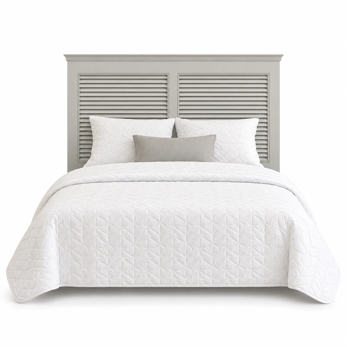 Lit Persienne gris clair et literie blanche sur fond blanc